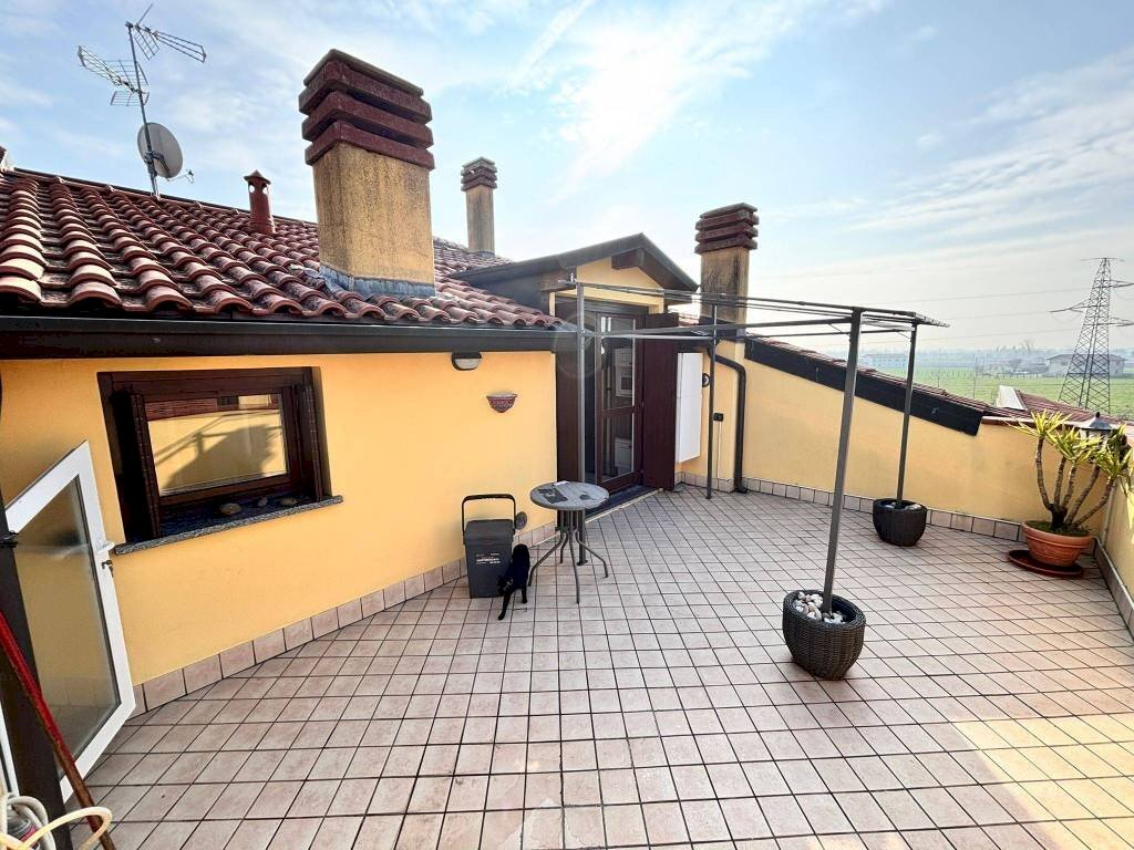 Attico via Caravaggio, Treviglio - foto 1