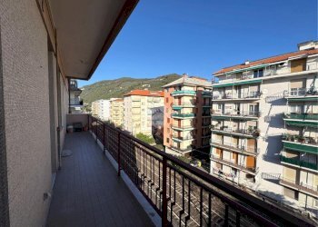 Trilocale Traversa Corso Valparaiso, Chiavari - foto 6