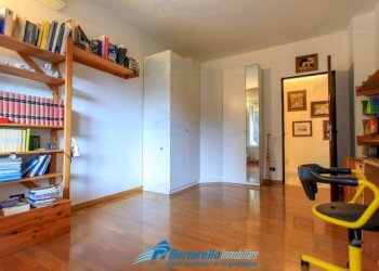 Trilocale Genova (zona Quarto) - foto 7