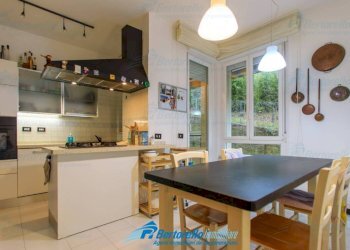 Trilocale Genova (zona Quarto) - foto 9