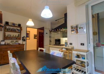 Trilocale Genova (zona Quarto) - foto 10