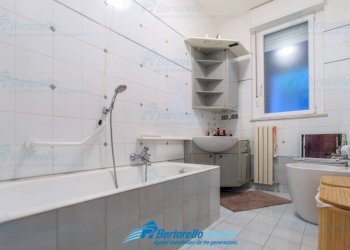 Trilocale Genova (zona Quarto) - foto 20