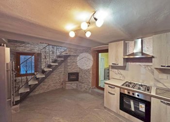Semi-detached house Pinerolo, Pinerolo - photo 1