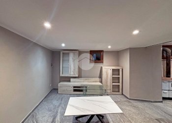 Semi-detached house Pinerolo, Pinerolo - photo 15