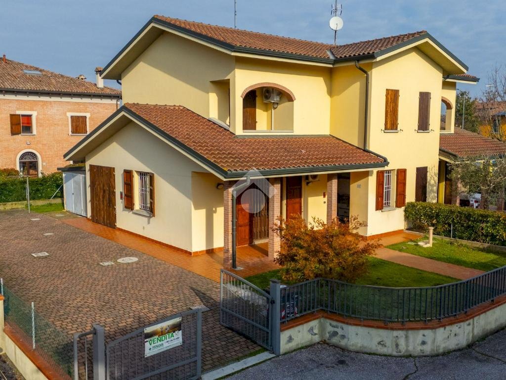 Portion of a house Via E. Giovannini, Baricella - photo 1