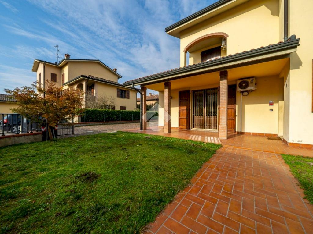 Portion of a house Via E. Giovannini, Baricella - photo 2