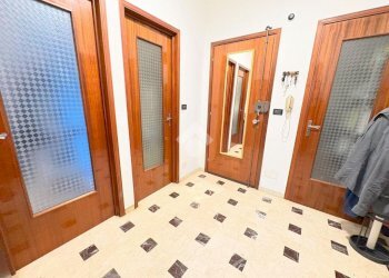Two-room apartment Via Torino, San Francesco al Campo - photo 2