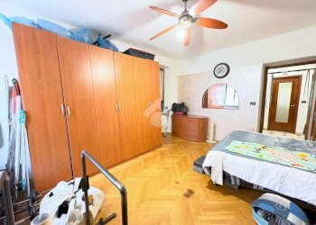 Two-room apartment Via Torino, San Francesco al Campo - photo 14