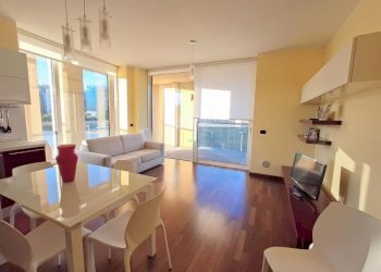 Trilocale Savona (zona Darsena) - foto 1