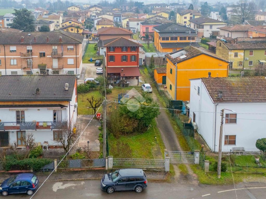 Villa Via E. de Amicis, Novi di Modena - photo 2