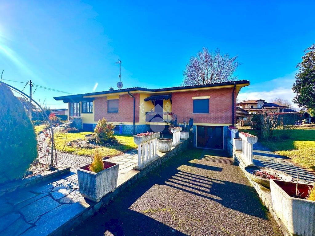 Villa Via IV Novembre (Loc. Colombè ), Robassomero - foto 1