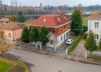 Villa Via Vittorio Bottego, Modena (zona Cognento) - foto 1