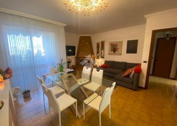 Three-room apartment Piazza M. Curie, Collecchio - photo 8