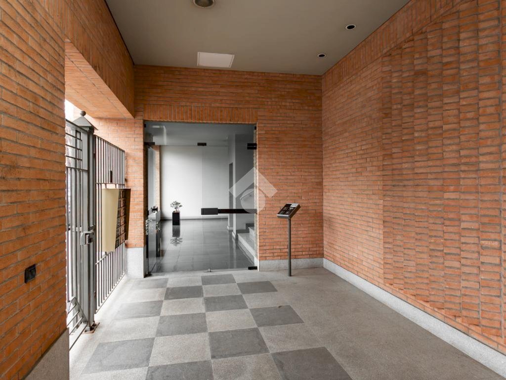 Four-room apartment Via Aosta, Torino (neighborhood Aurora) - photo 2