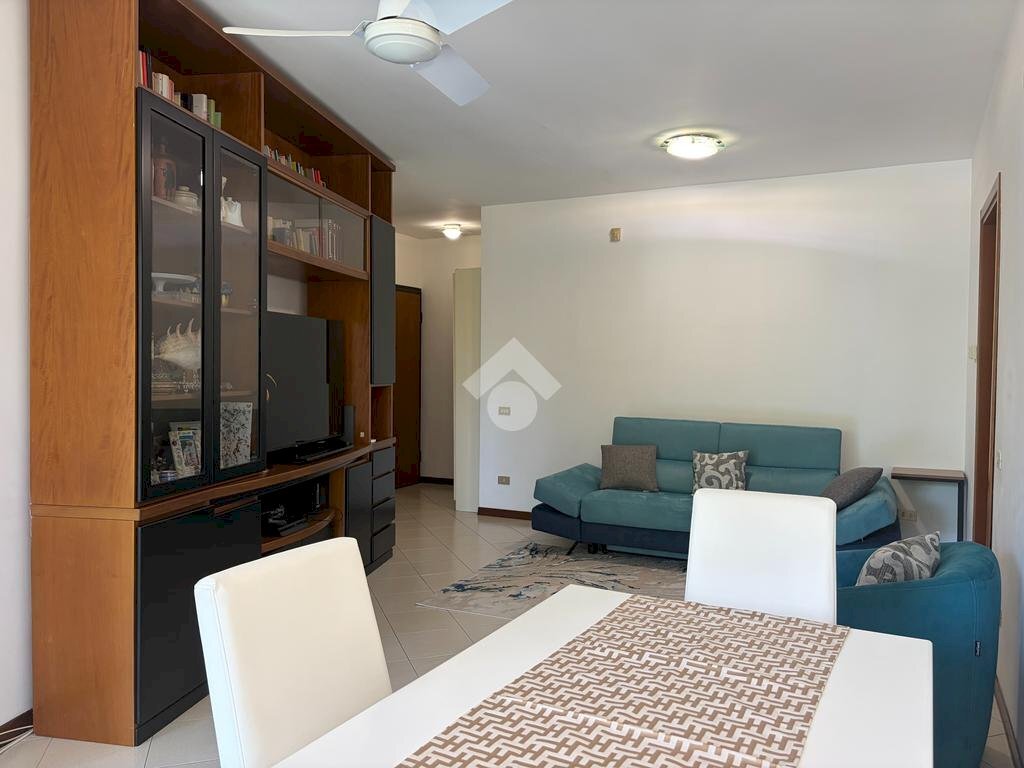 Three-room apartment Via Gaetano Fichera, Milano (neighborhood Gallaratese) - photo 2