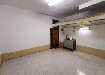 Magazzino Ge Sestri Via Merano 49, Genova (zona Sestri Ponente) - foto 4