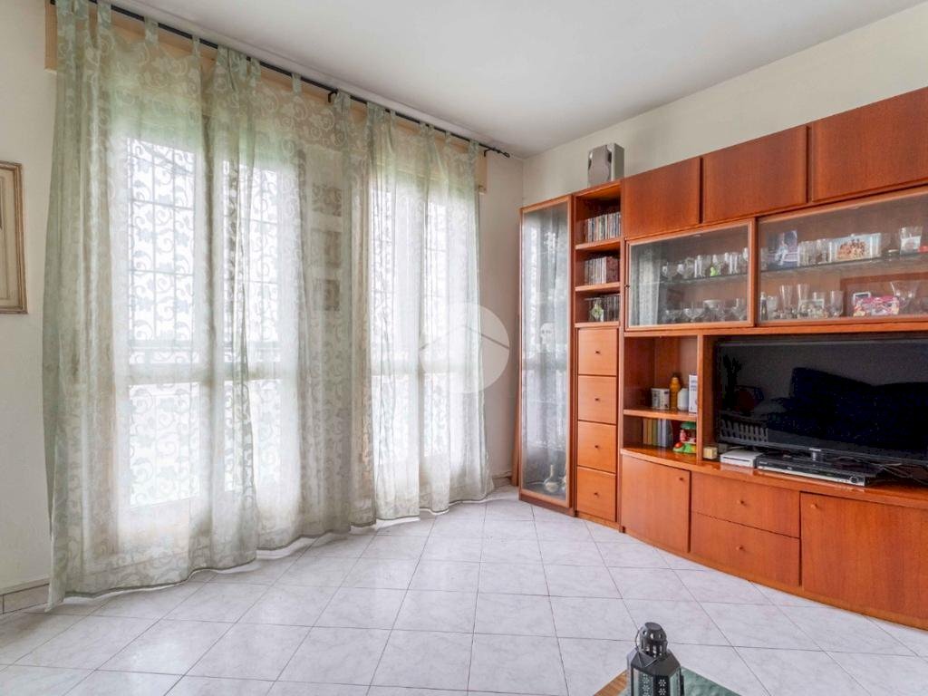 Trilocale Via Costantino Baroni, Milano (zona Gratosoglio) - foto 3