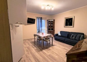 Two-room apartment Via Roma, Cavallermaggiore - photo 1