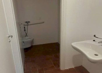 Foto 27 - Commercial Premises Pisa - photo 26