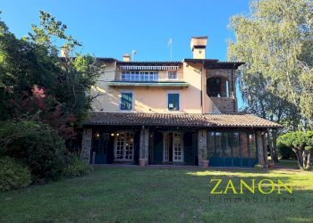 Foto 1 - Stabile - Palazzo Località Venco', Dolegna del Collio - foto 1