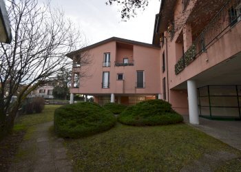 Foto 1 - Four-room apartment Via Del Cavetto
 
2, Robbiate - photo 1