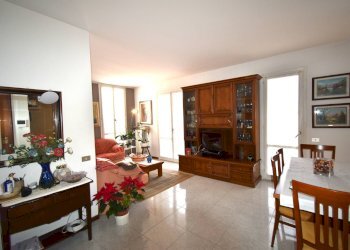 Foto 4 - Four-room apartment Via Del Cavetto
 
2, Robbiate - photo 4