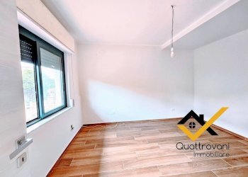 Foto 10 - Quadrilocale Via Martiri Ungheresi
 
13, Viagrande - foto 10