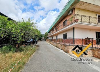 Foto 26 - Quadrilocale Via Martiri Ungheresi
 
13, Viagrande - foto 26