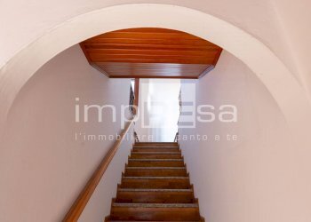 scala accesso zona notte - Rustic via casoni, Mogliano Veneto - photo 16