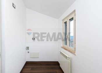 Hall / corridoio - Trilocale Via Casali di Frasso
 
20, Frasso Sabino - foto 25