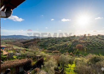 Vista delle montagne - Trilocale Via Casali di Frasso
 
20, Frasso Sabino - foto 27