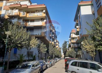 Edificio all\'aperto - Locale Commerciale Via Nuova San Rocco
62, Napoli - foto 19