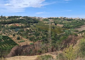 Vista delle montagne - Villa Via Rosario Pitrelli
 
86, Caltagirone - foto 10