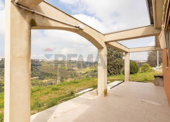 Terrazza - Villa Via Rosario Pitrelli
 
86, Caltagirone - foto 4