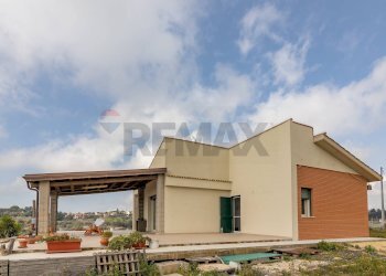 Casa all\'aperto - Villa Via Rosario Pitrelli
 
86, Caltagirone - foto 36