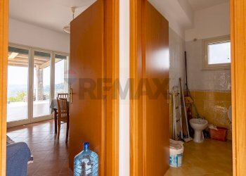 Hall / corridoio - Villa Via Rosario Pitrelli
 
86, Caltagirone - foto 54