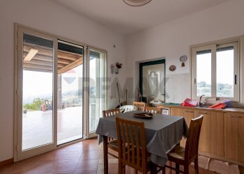 Sala da pranzo - Villa Via Rosario Pitrelli
 
86, Caltagirone - foto 57