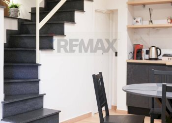 Scale - Casa indipendente Via Porcellana
 
18, Acireale - foto 9