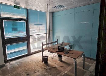 Ufficio - Locale Commerciale Via XXVII Luglio
 
38, Messina - foto 11