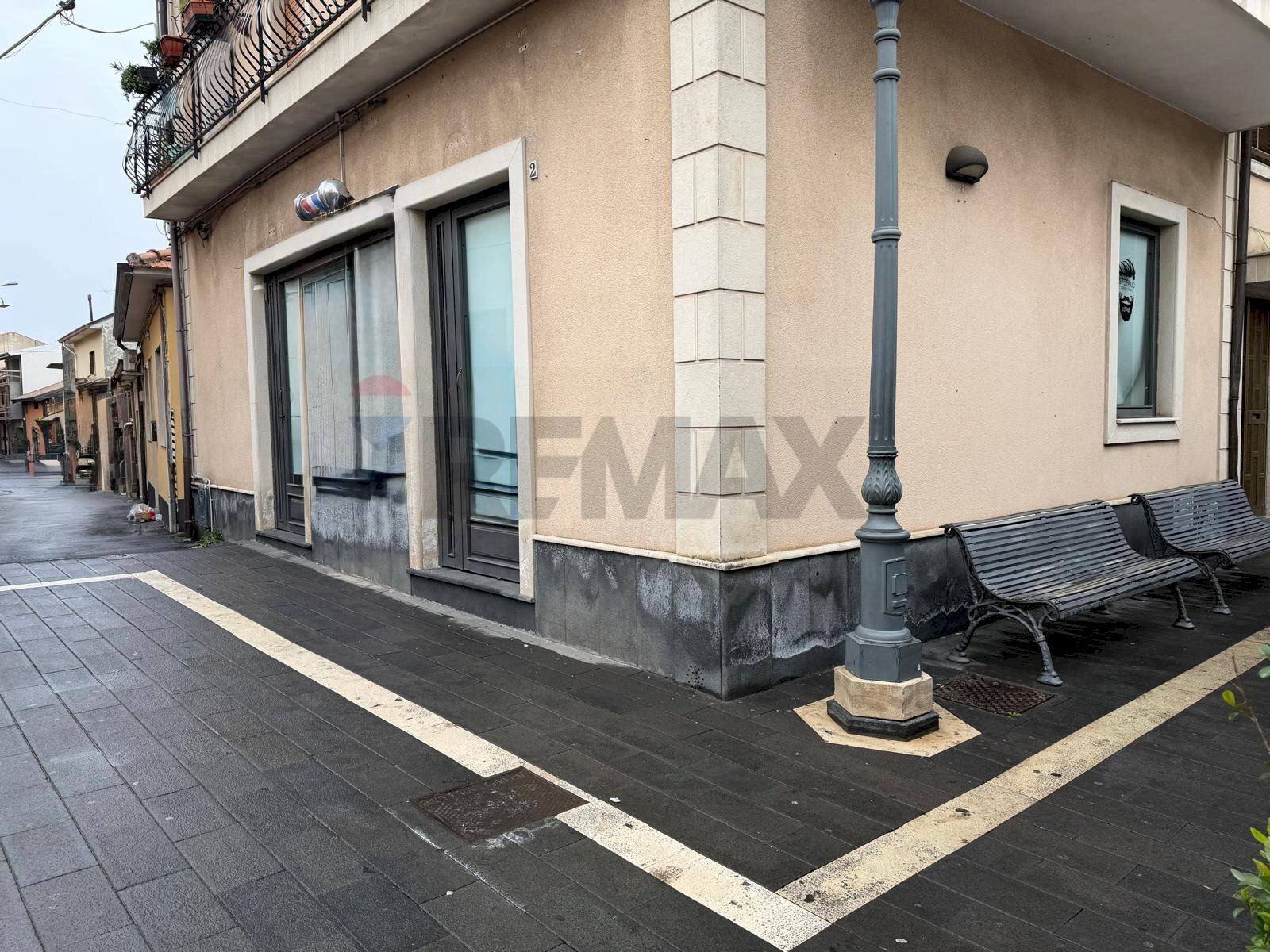 Edificio all\'aperto - Shop Piazza Stella Aragona
 
2, Belpasso - photo 1