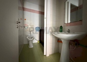 Bagno - Shop Piazza Stella Aragona
 
2, Belpasso - photo 7