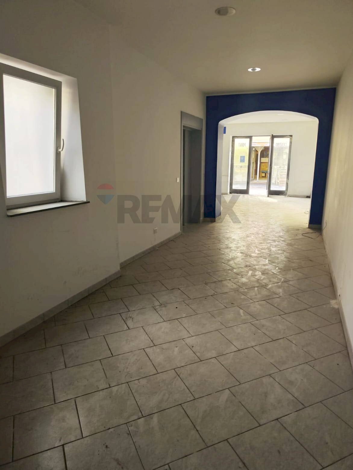 Stanza vuota - Locale Commerciale Via Provinciale per Riposto
 
80, Acireale - foto 3