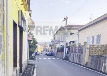 Edificio all\'aperto - Locale Commerciale Via Provinciale per Riposto
 
80, Acireale - foto 5