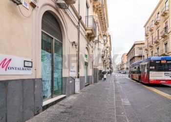 Edificio all\'aperto - Shop Via Etnea
 
295, Catania - photo 1