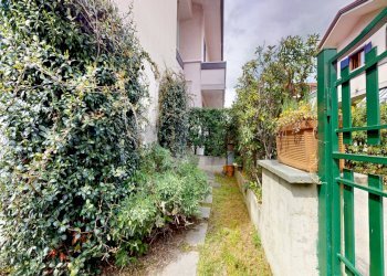 Giardino - Trilocale Via Don Lazzeri
 
21, Viareggio - foto 28