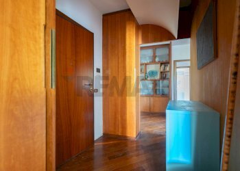 Hall / corridoio - Apartment Via Delle Ville
 
5, Falconara Marittima - photo 31