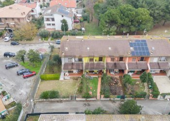 Casa all\'aperto - Villa a Schiera via dei gelsomini
 
39, Montemarciano - foto 2