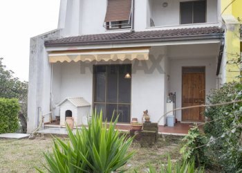 Casa all\'aperto - Villa a Schiera via dei gelsomini
 
39, Montemarciano - foto 20