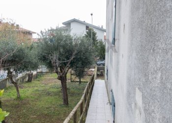 Giardino - Villa a Schiera via dei gelsomini
 
39, Montemarciano - foto 24