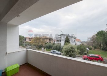 Balcone - Villa a Schiera via dei gelsomini
 
39, Montemarciano - foto 47